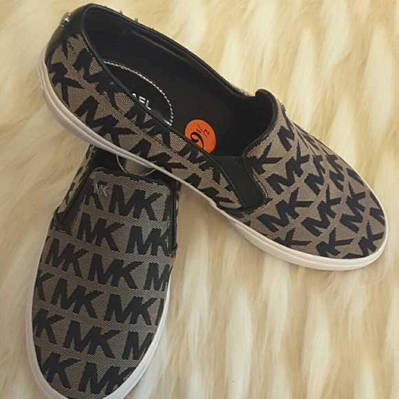 Michael  kors  slip  on - Picture 1 of 8